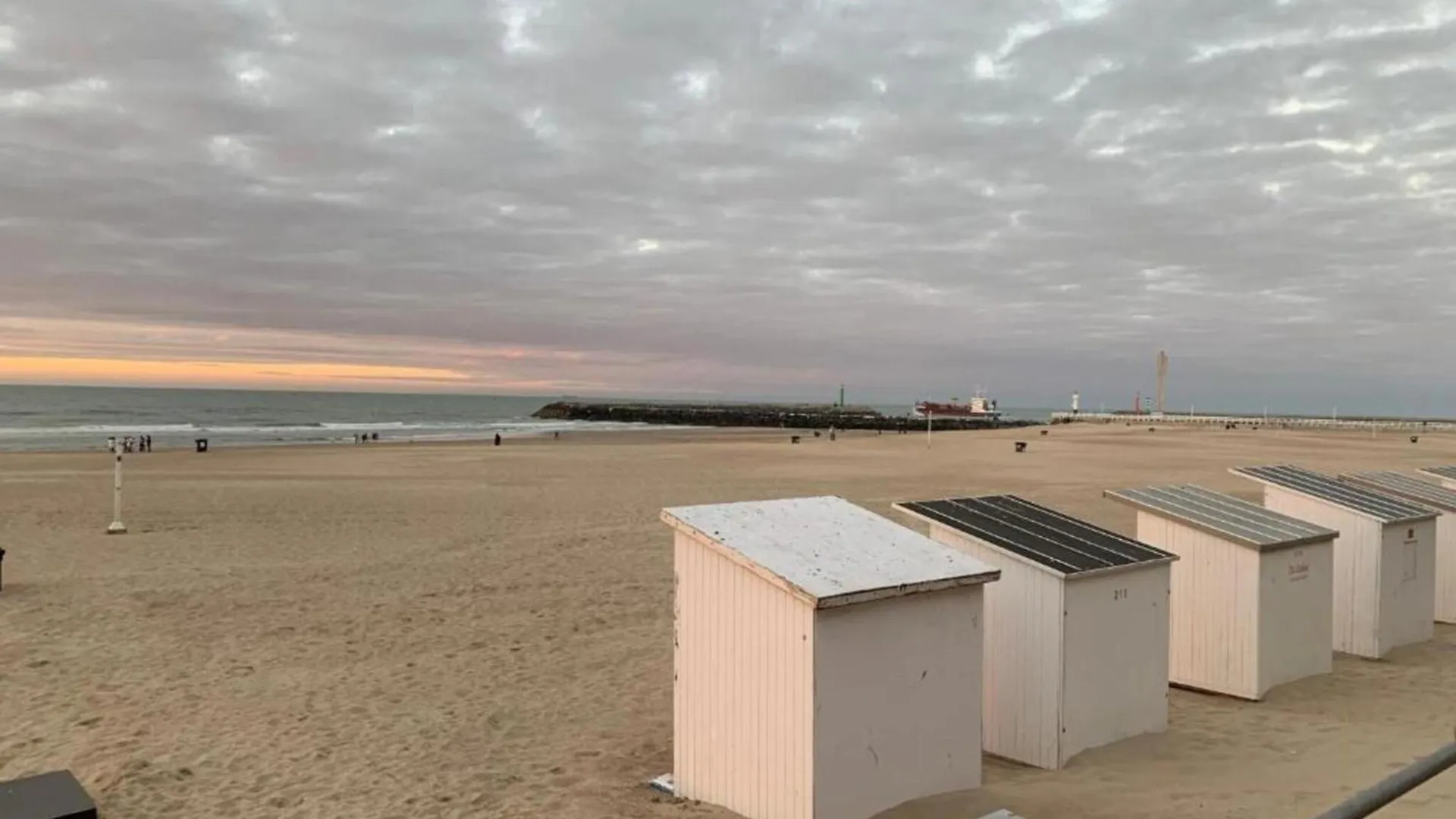 Apartment With A View Of The Marina Oostende